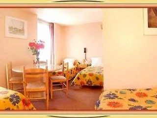 Caravelle מלון 3*
