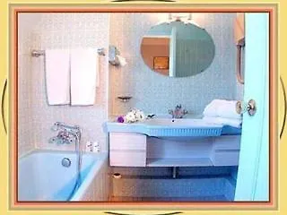 Caravelle מלון 3*